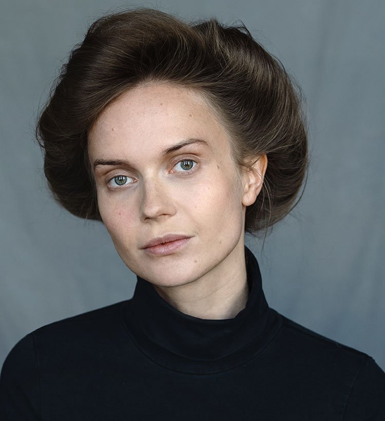 Alexandra Koehler actress headshot