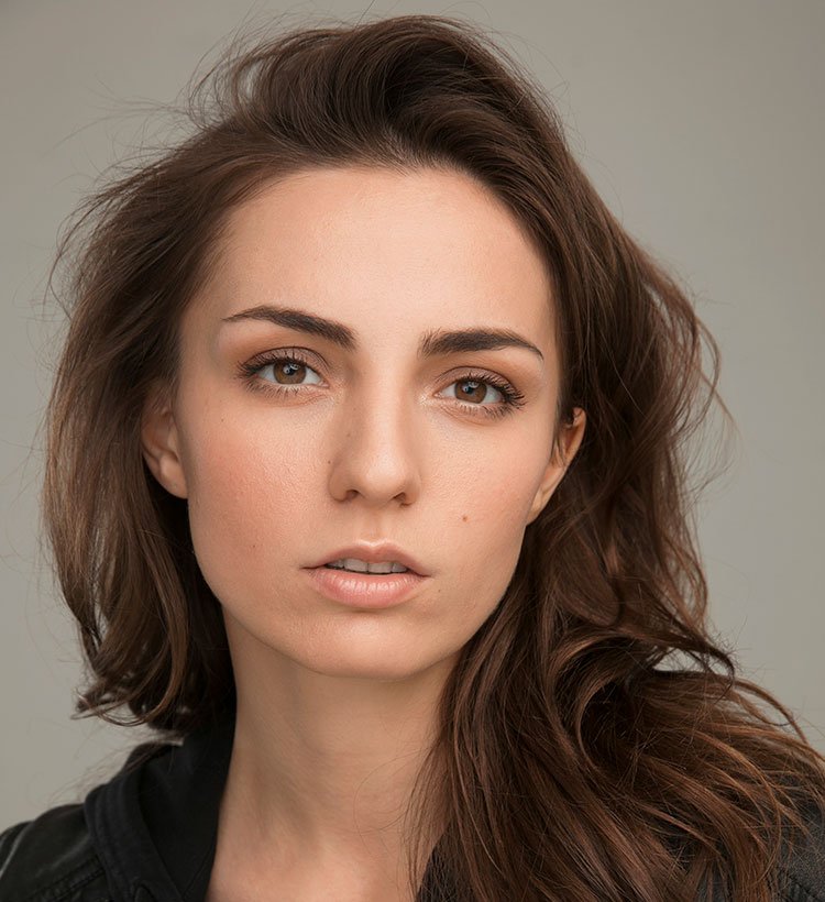 Kristina Holostova actress headshot