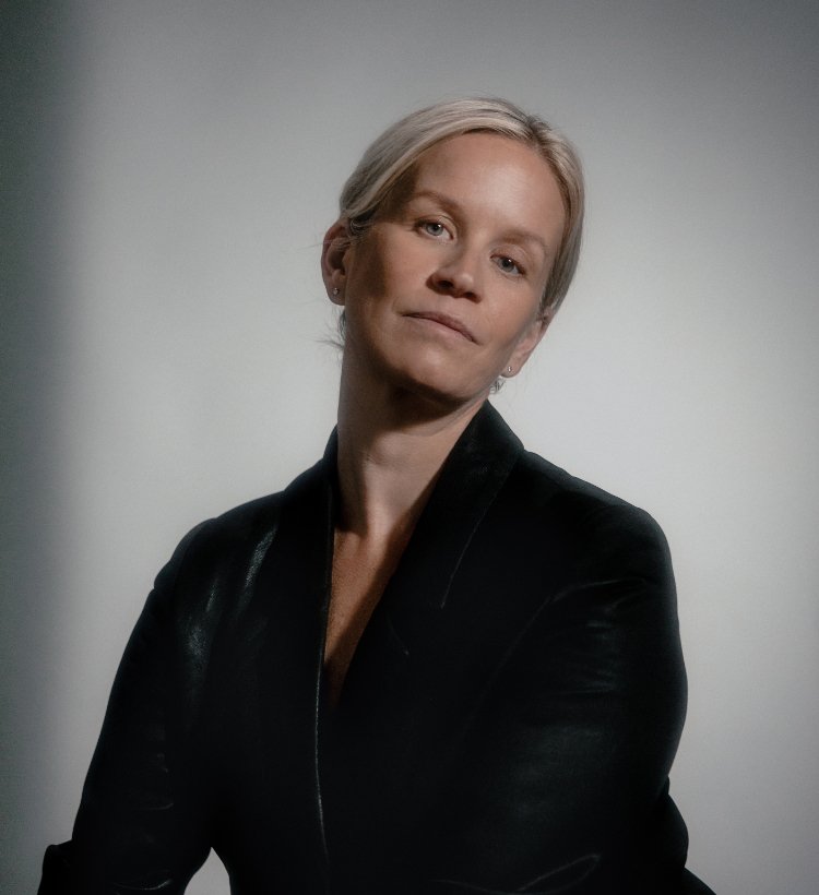 Ines Kratzmueller actress headshot