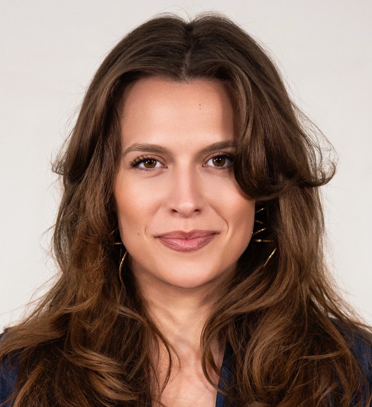 Nikolina Vujic actress headshot