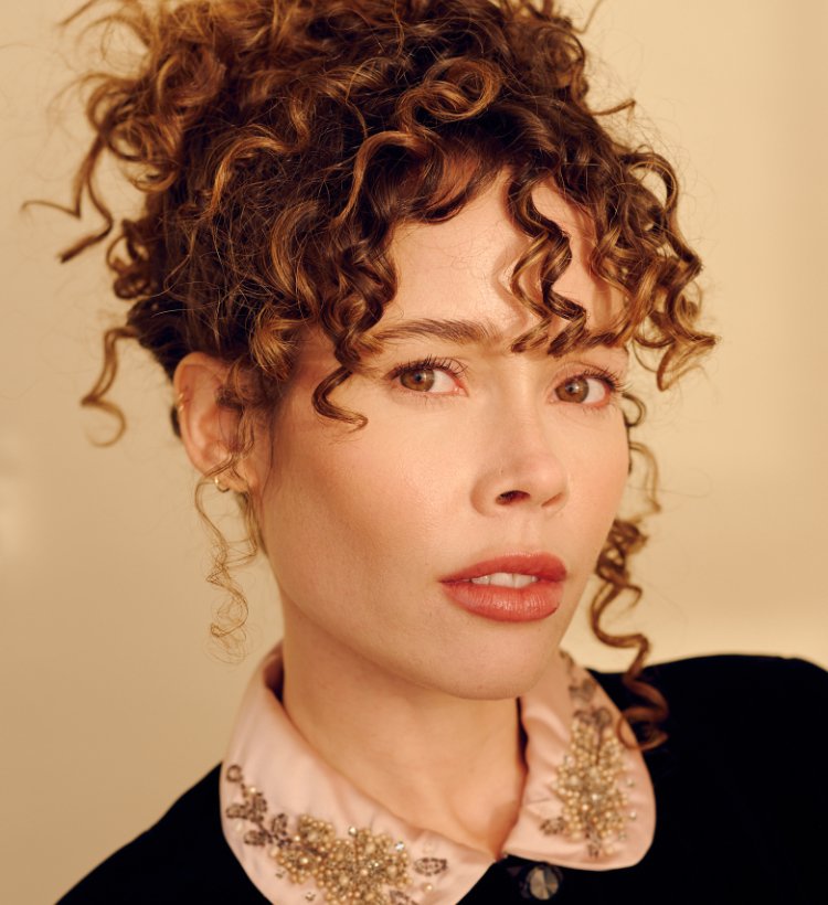 Rebecca Knox actress headshot