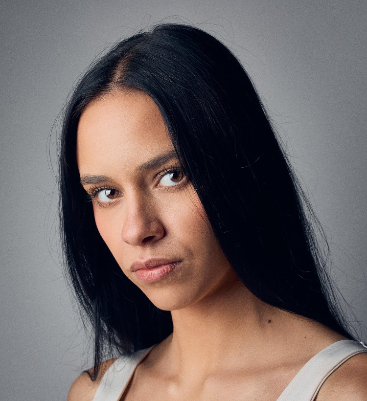 Una Rakic actress headshot
